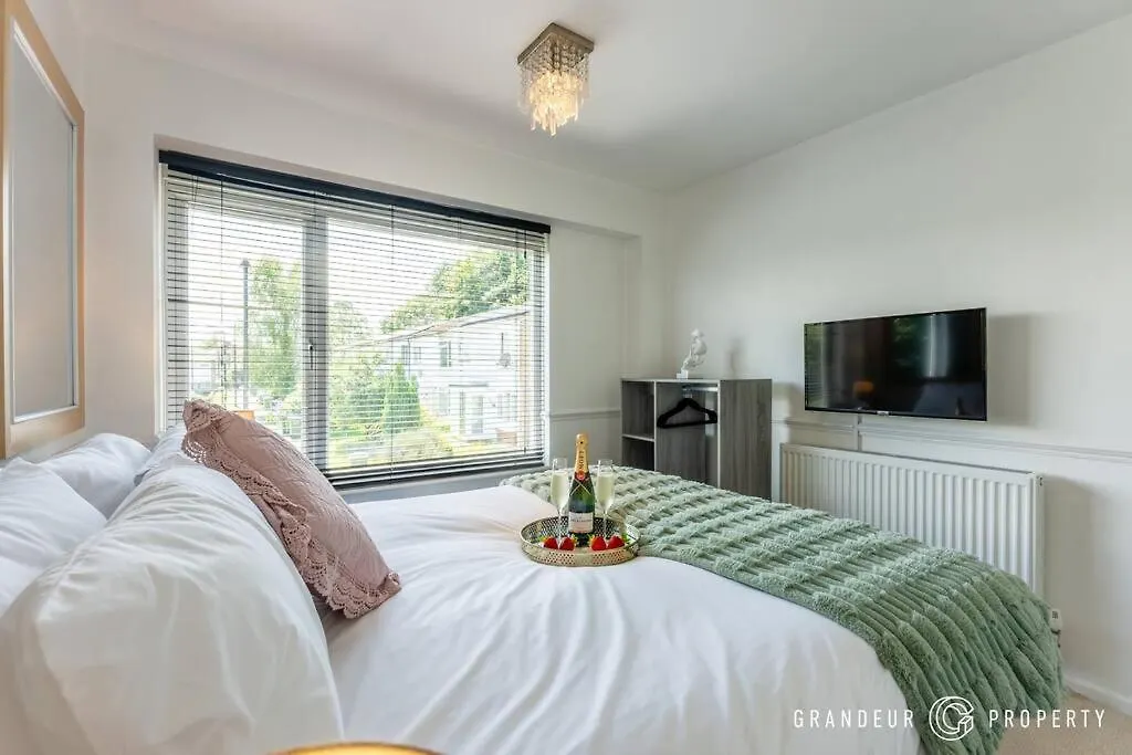 Holiday home Leaside House By Grandeur Property Southampton