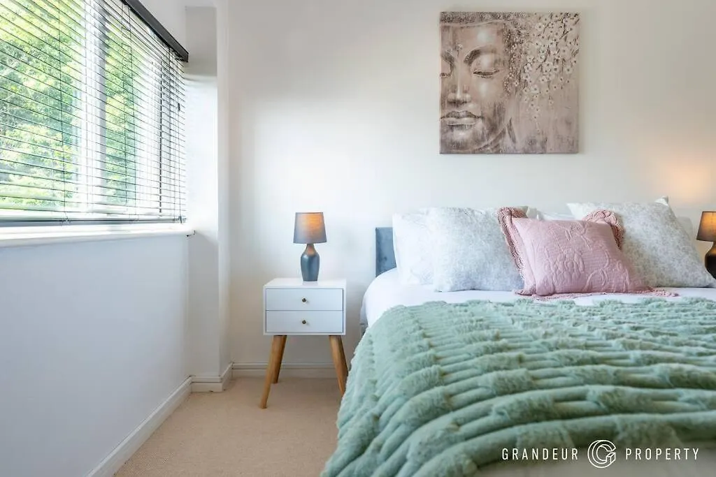 Holiday home Leaside House By Grandeur Property Southampton